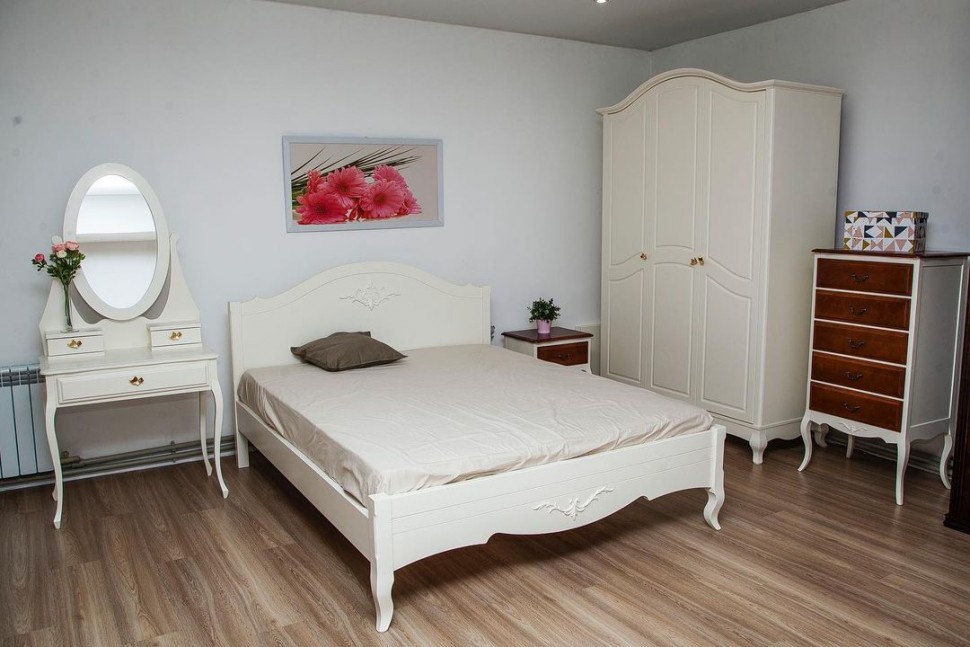 Шкаф "Авиньон" 3-х ств.