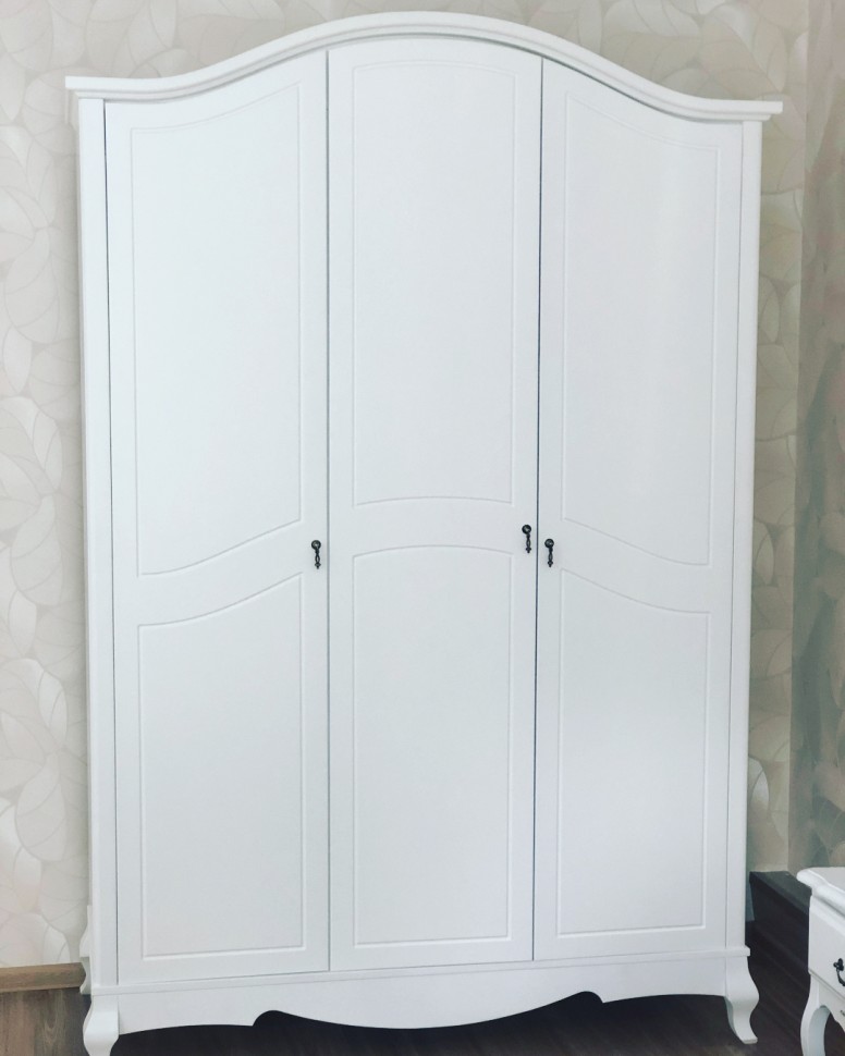 Шкаф "Авиньон" 3-х ств.